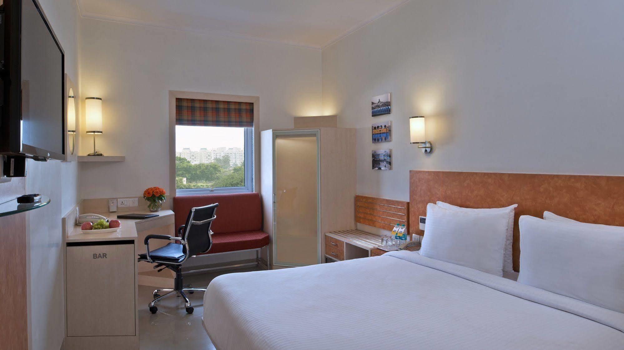 Nirwana Hometel Jaipur- A Sarovar Hotel Exteriör bild